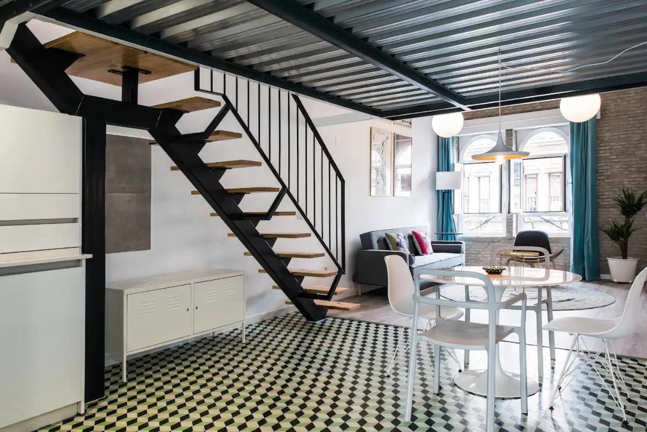 Apartmán Pop Art Feria Luminoso Duplex Con Terraza Privada Sevilla Exteriér fotografie
